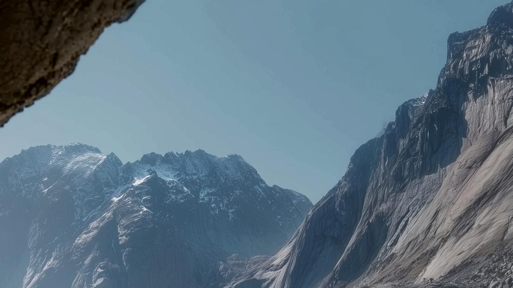 领克10EM-P成中大型轿车新标杆：50度陡坡测试表现亮眼