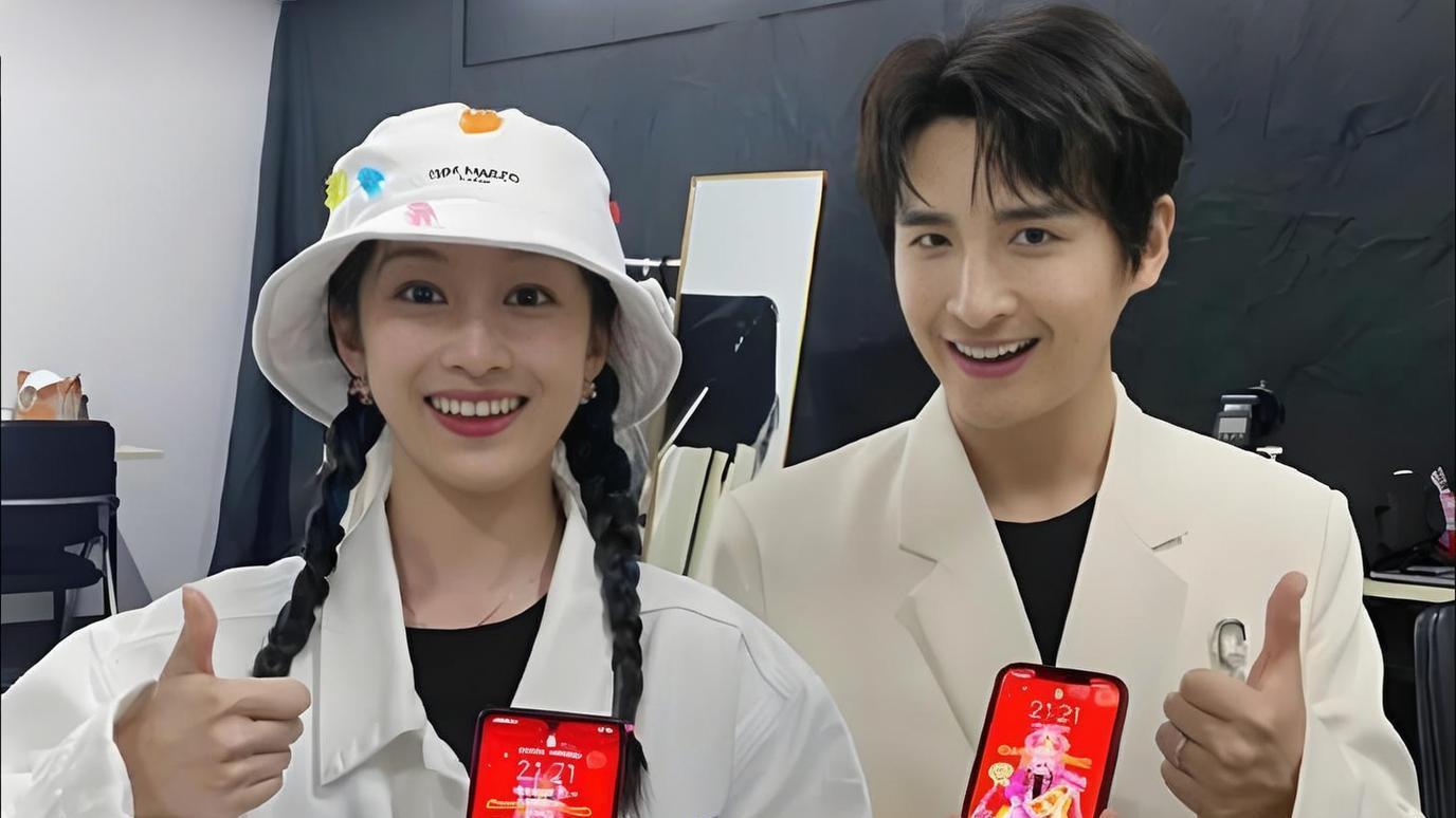 张远刘美含分手热搜炸锅，苏醒吐槽成导火索，取关背后另有隐情。