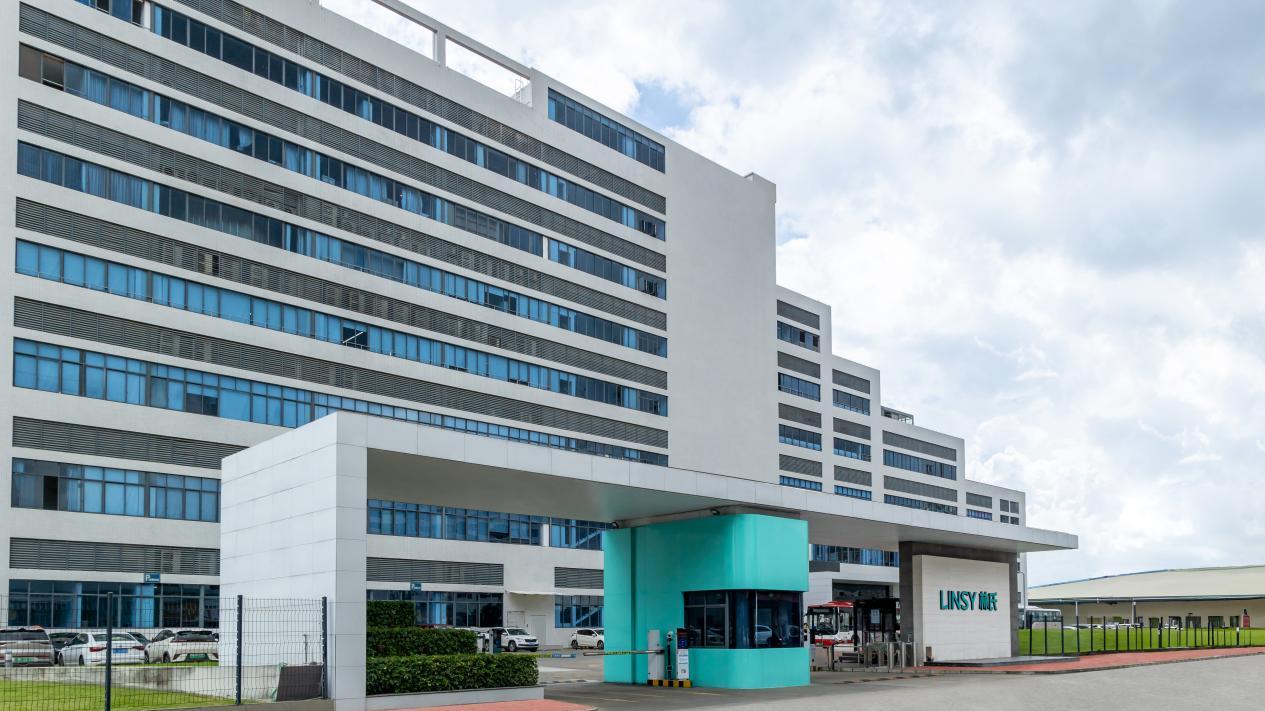 广东三朗家具打造-林氏木业总部员工食堂