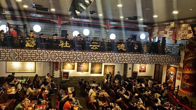 郭德纲“造谣抹黑国营院团”遭“约谈”？相声讽刺边界与当代困境