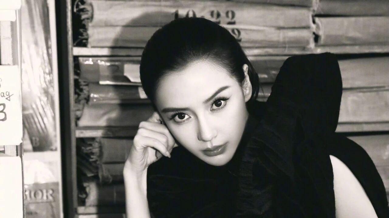 杨紫港版窝瓜开年刊、AB回归？卢昱晓私联站姐？狙击蝴蝶播出反馈、熟瓜汇总