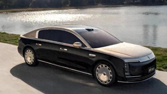 车开到烂才知晓：车窗雾气不用吹暖风，用一笨方法，聪明人天天用