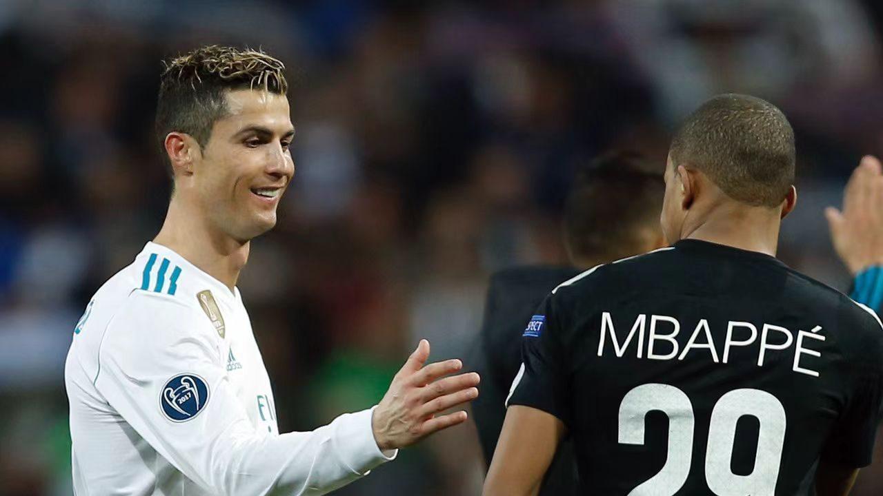 情商真高！B费回应无C罗球队更流畅，假如是真的其他球员应负责