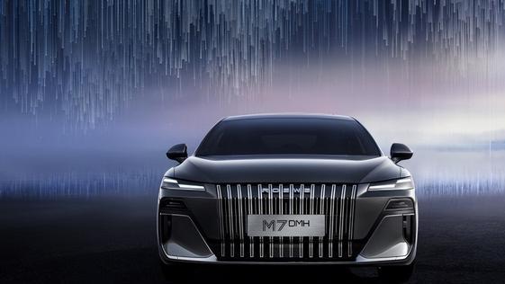 聘劳斯莱斯设计师打造，荣威M7 DMH官图发布，定位中大型车
