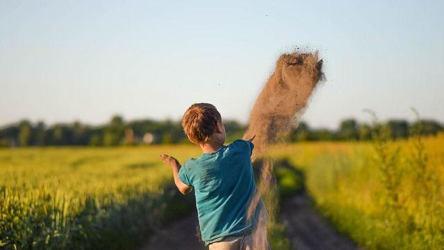 青春期孩子的秘密世界，我们该不该“闯入”