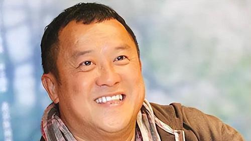 TVB老戏骨哭穷：洗碗工工资比我高！曾志伟回应扎心，多位艺人转行卖鸡爪、开网约车