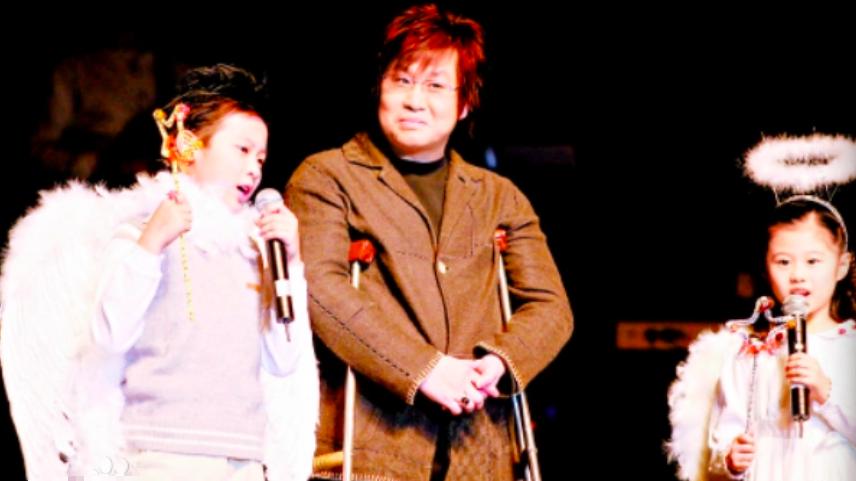 录像公布谎言被拆，郑智化谈过往：天生残疾哥哥早夭刁难层出不穷