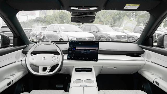 加量不加价, 免费升舱, 长安启源Q07 145尊耀/尊荣型上市, 12.98万起