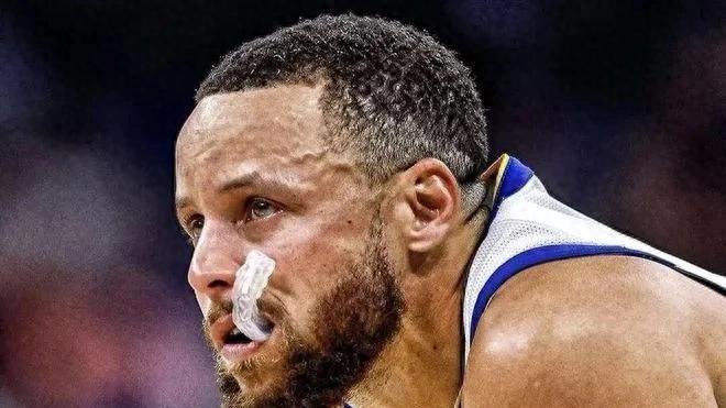 争议判罚，再遭不公！勇士险胜火箭，库里巴特勒扛起球队！