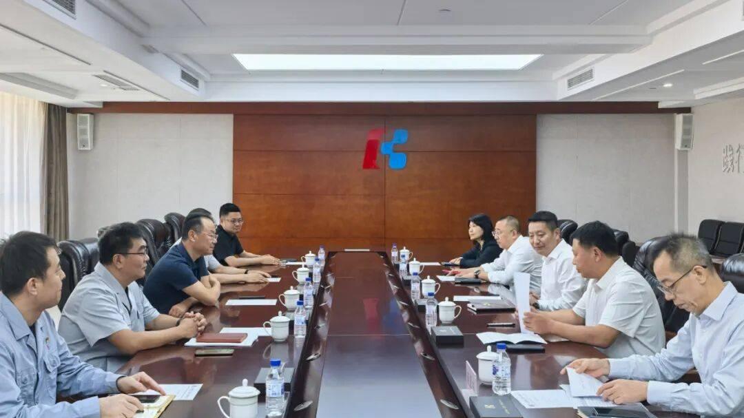 申洪业到重点企业走访调研