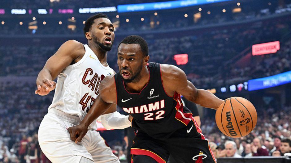 【NBA季后赛】米切尔末节封神vs巴特勒伤退！火箭青春风暴掀翻勇士