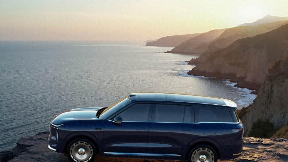 智己LS9把价格干到30万出头，给岚图泰山出了道难题