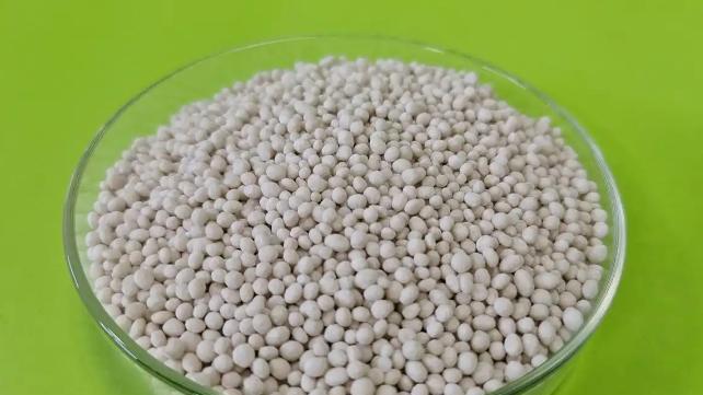 复合肥——现代农业的“营养管家”‌
