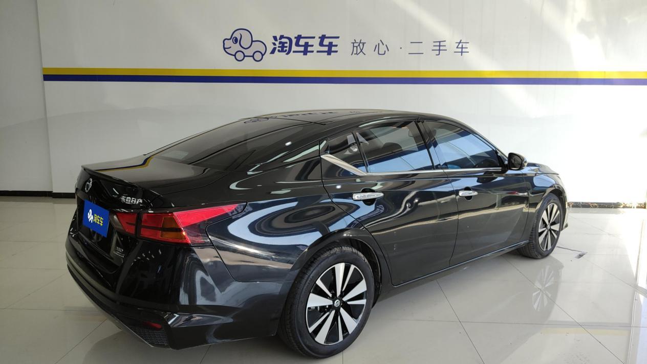 家用舒适大空间，2020款日产天籁，预算12万可以考虑？