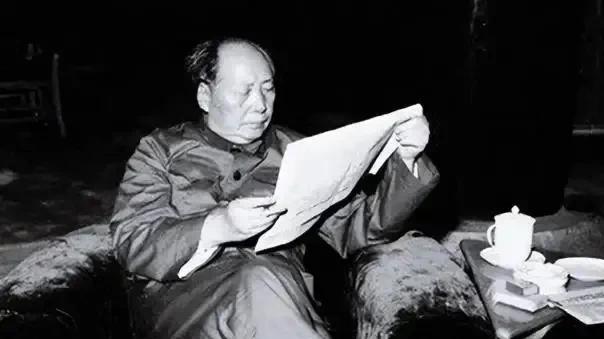 毛主席为何把朝鲜战场最能打部队调回来？到底有何先见之明呢？