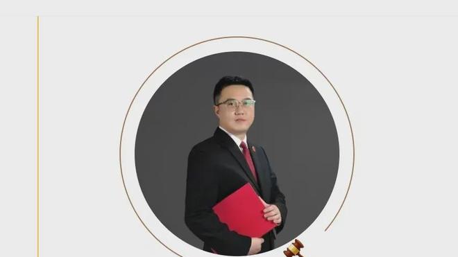 “未审先判”的重庆法官王京被曝光后，有人来给他洗地了