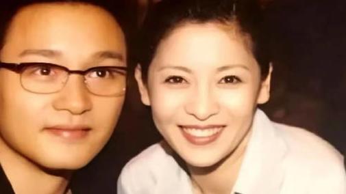 向太否认张国荣抑郁症，曝男方希望开记者会辟谣！