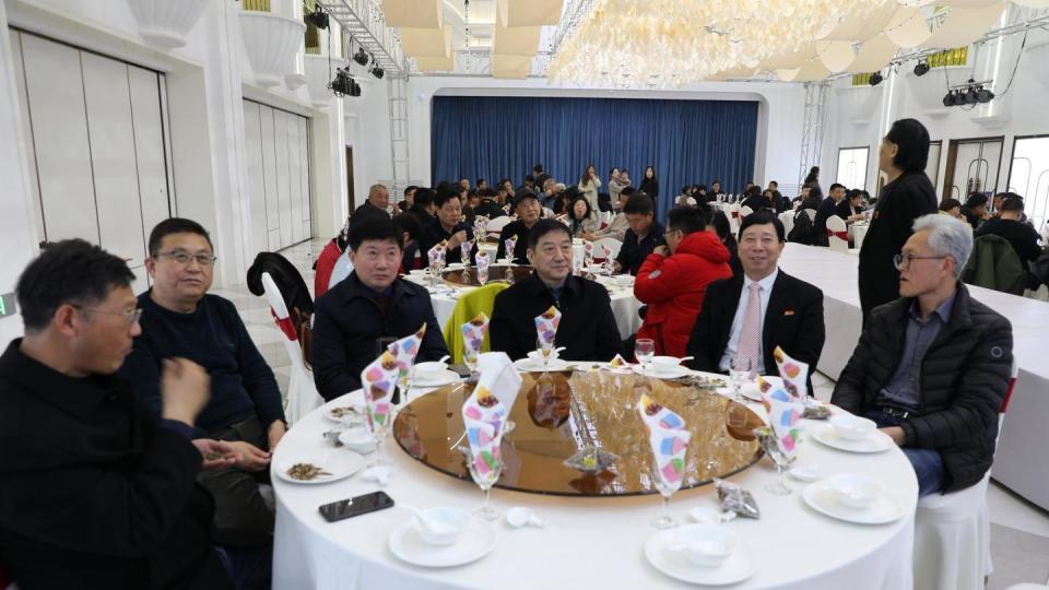 江苏祖传中医丁春喜举办茶话会 特邀各界精英、央视春晚明星出席——UC头条