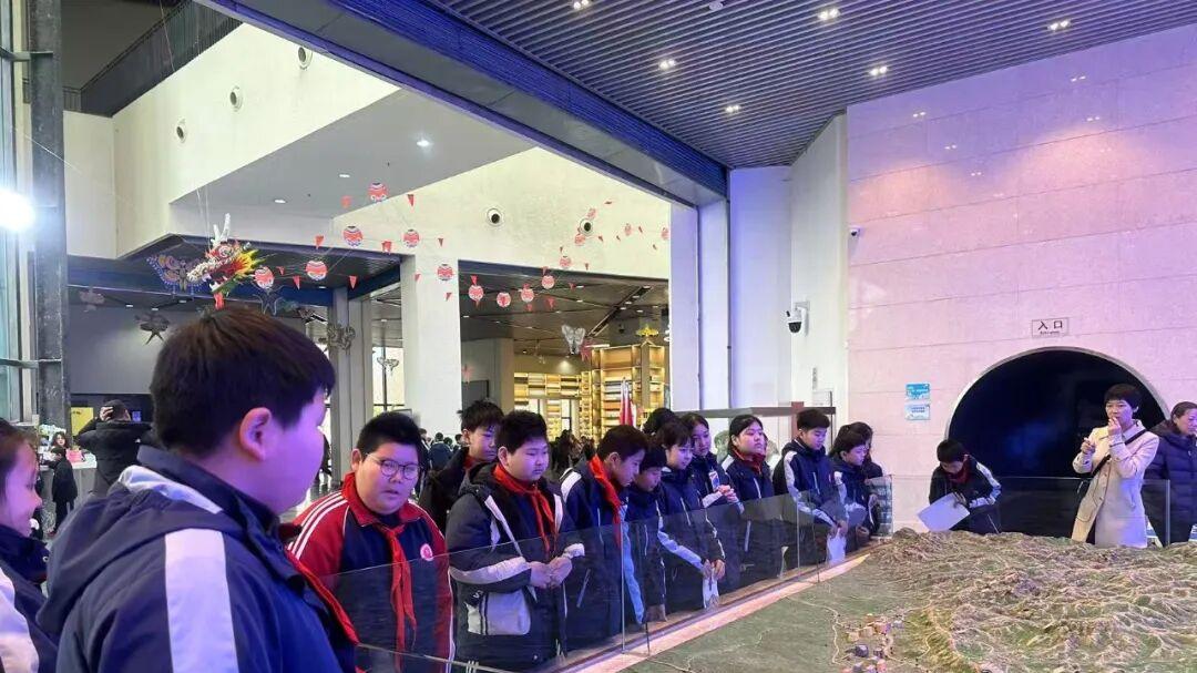 “岩”途有你，探秘地球年轮——博文学校小学部参观房山地质博物馆研学之旅