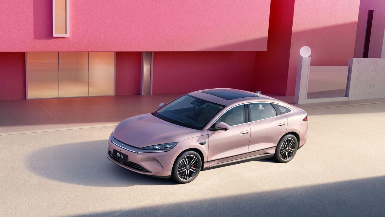 新能源渗透率破55%，比亚迪62%最新销量目标达成率凸显行业韧性