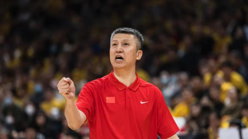 25+11！徐杰太强了，这表现都进不了男篮？