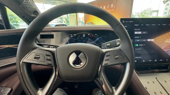 比宝马5还贵！腾势Z9 GT旅行车昙花一现，月销量从3000跌至600多