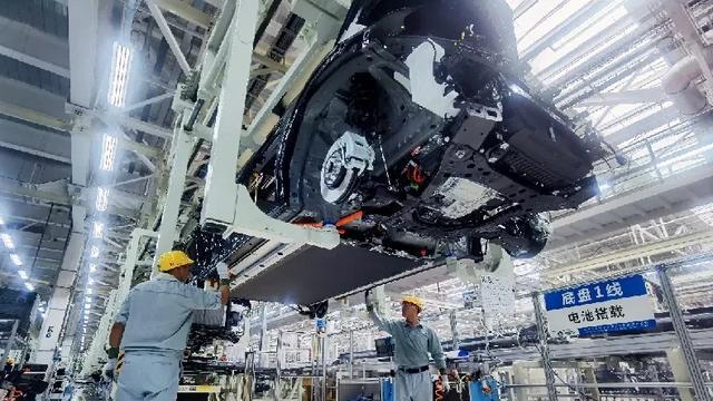 合资纯电安全天花板！一汽丰田bZ5重新定义10-20万级价值标杆