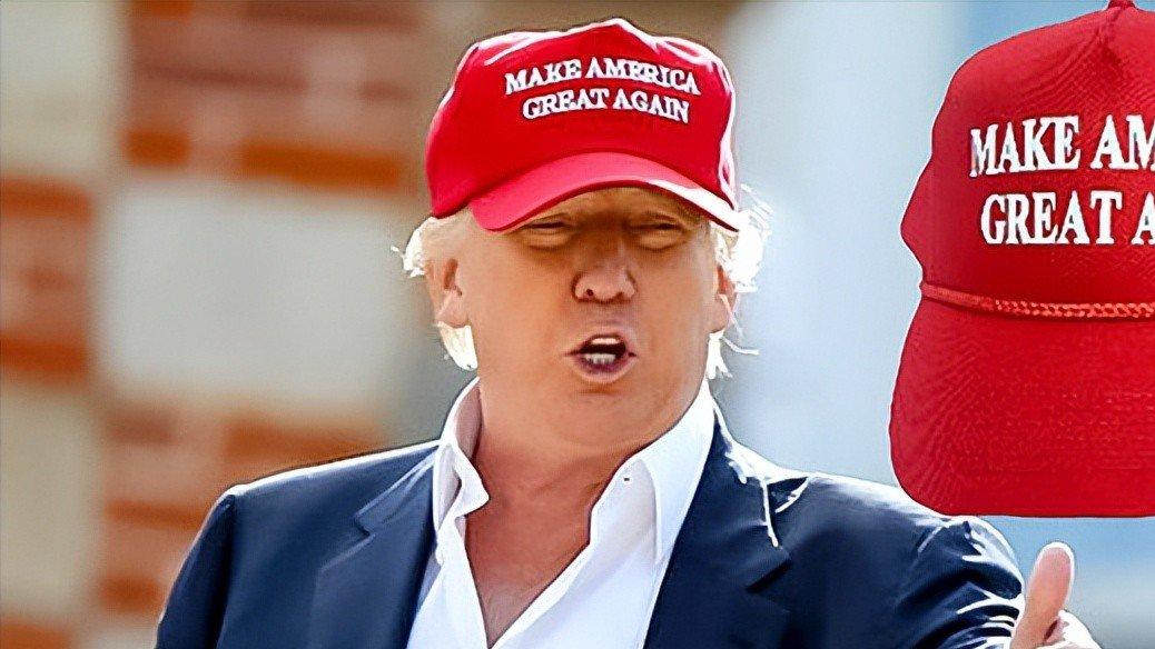 特朗普圣诞周边溢价销售，特惠价比官网还贵成套路