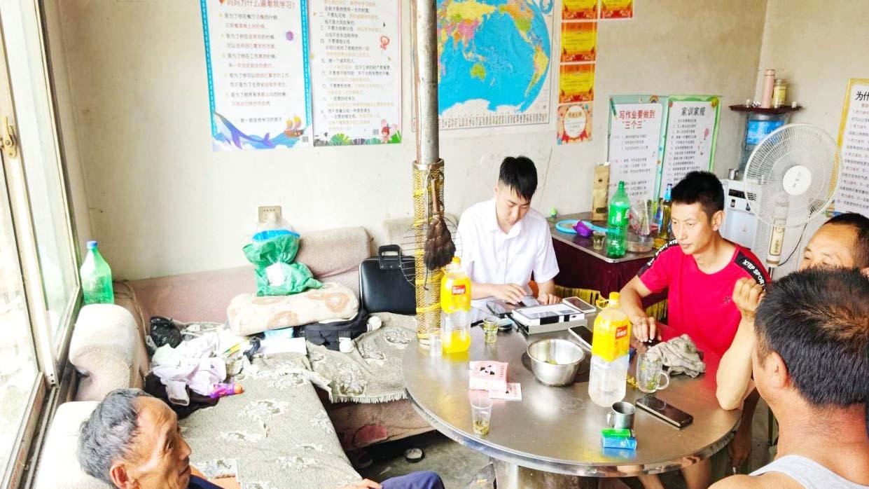 上门解急暖民心，温情金融守初心