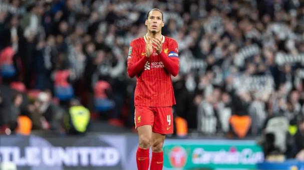 巴黎1亿欧2+1合同引诱范迪克加盟 或打包利物浦双中卫