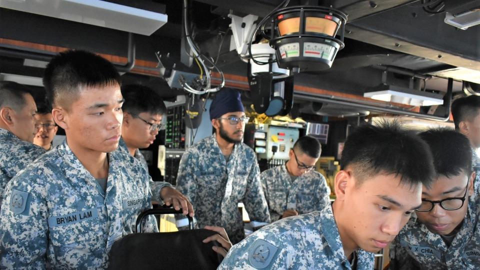 中国一再警告毫无作用，菲企图侵占黄岩岛，菲再获美“重金”支持