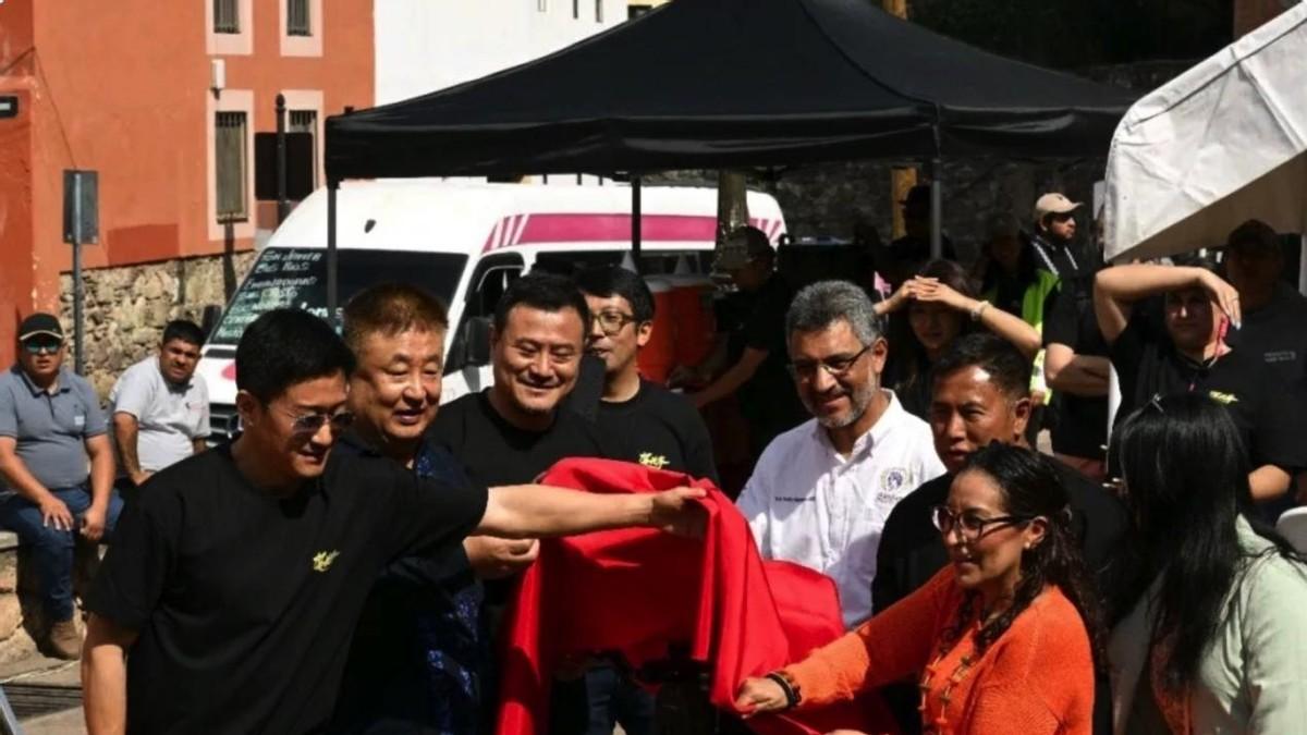 电影《驾长车》开机，俞白眉监制，吴京开启“公路战狼”模式