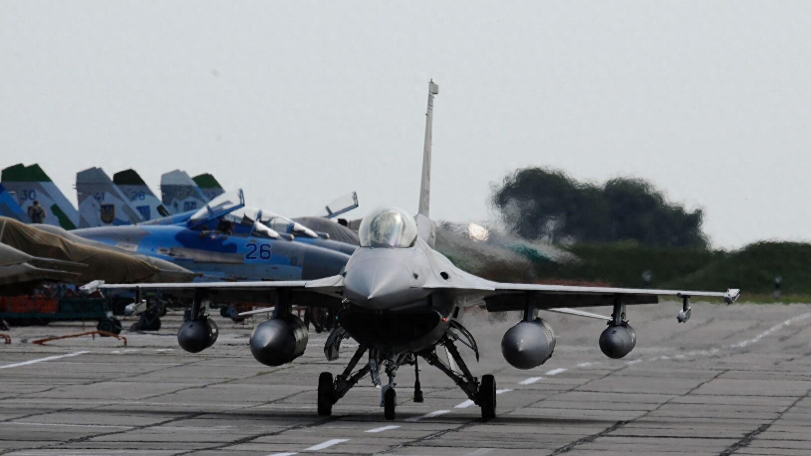 ​美国制裁的背后，是F-16折翼的无奈？乌克兰战局，谁在暗中布局？