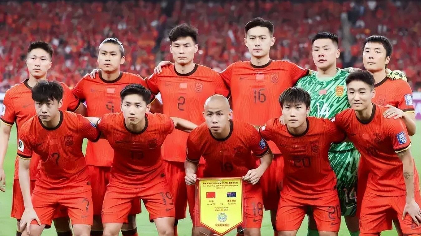 潘粤明怒斥国足：越看越憋屈，神马玩意