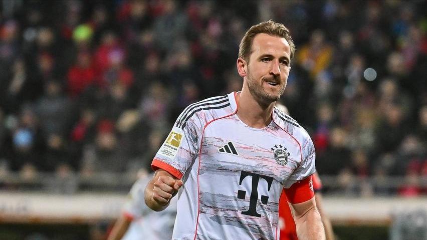 凯恩“脚拉小提琴”优雅破门, 小将惊到抱头转圈, 球迷: 没见过世面