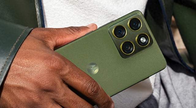 摩托罗拉X70 Ultra手机曝光：搭载骁龙8 Gen5处理器！