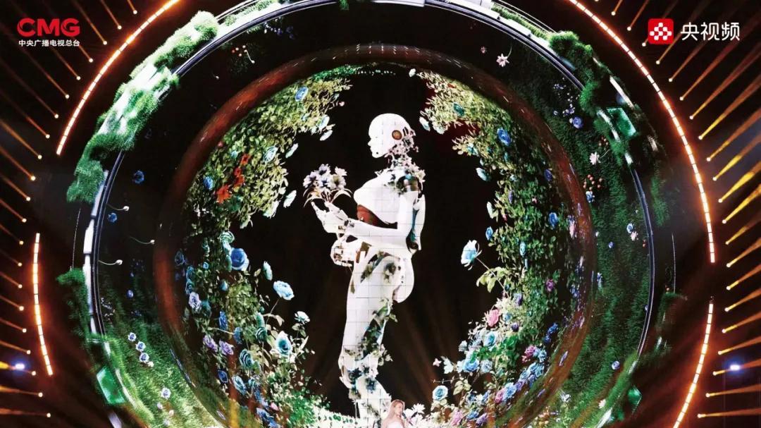 鸿蒙星光盛典排面拉满，领“鸿蒙有礼”重温“科技圈春晚”