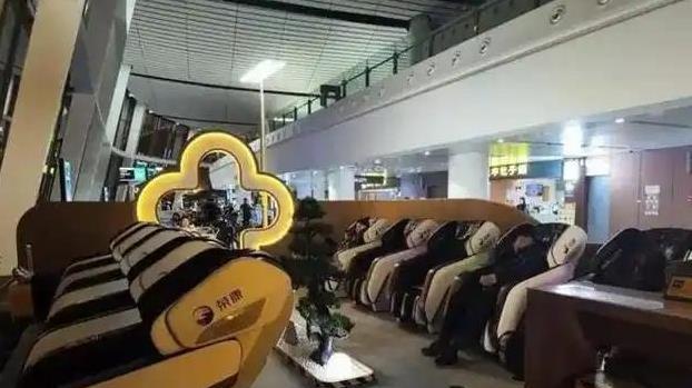 世界级的大兴机场，成为北漂族的“乌托邦”，功能齐全松弛过夜