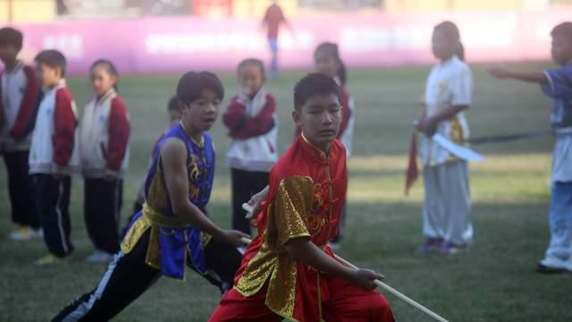 徽青赛上演温情对决！芜湖淮北足球小将0-0战平共叙体育情谊