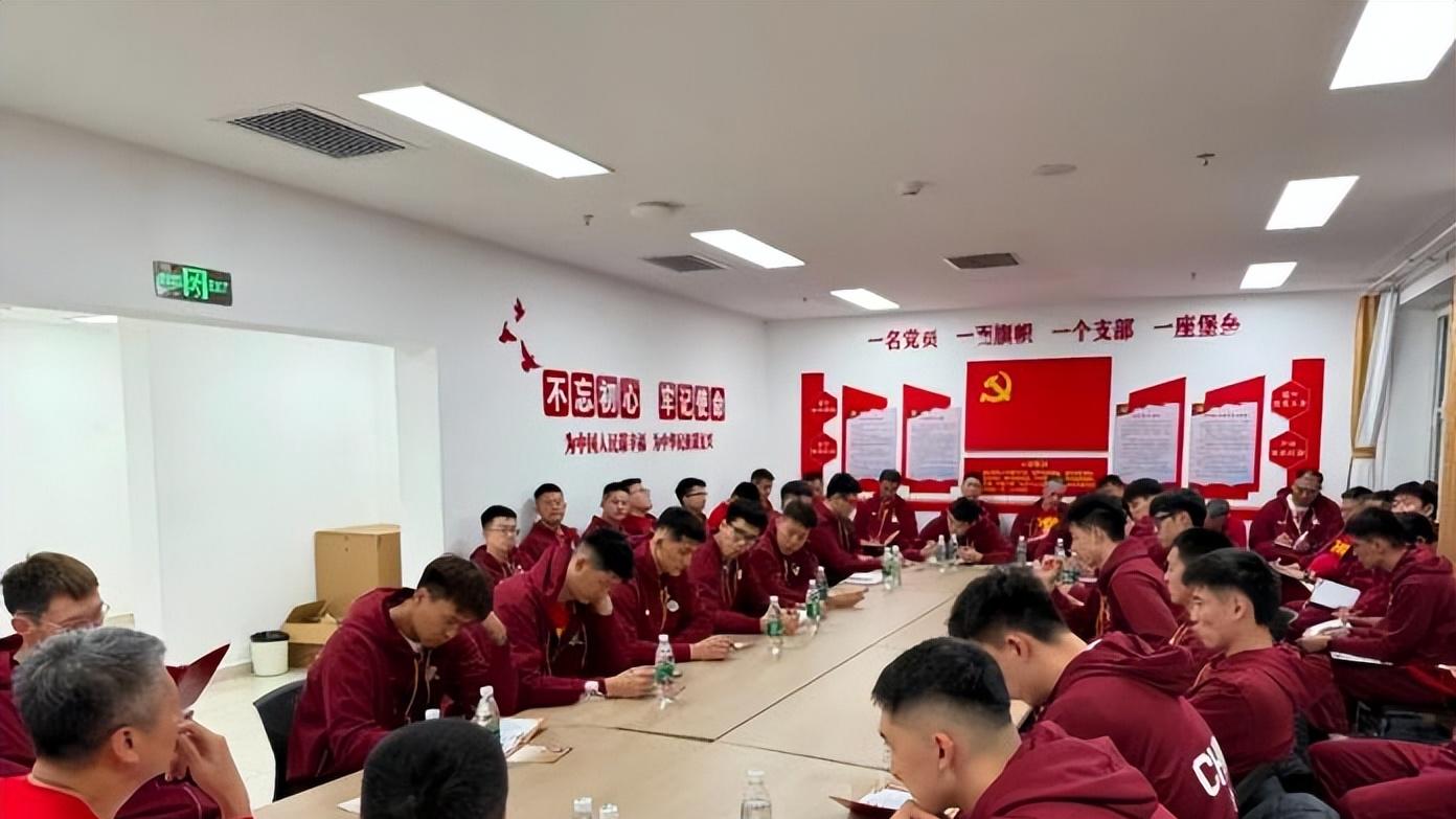 广东官宣三外援！4人遭重罚禁赛一个月！郭士强召集19位国手开会