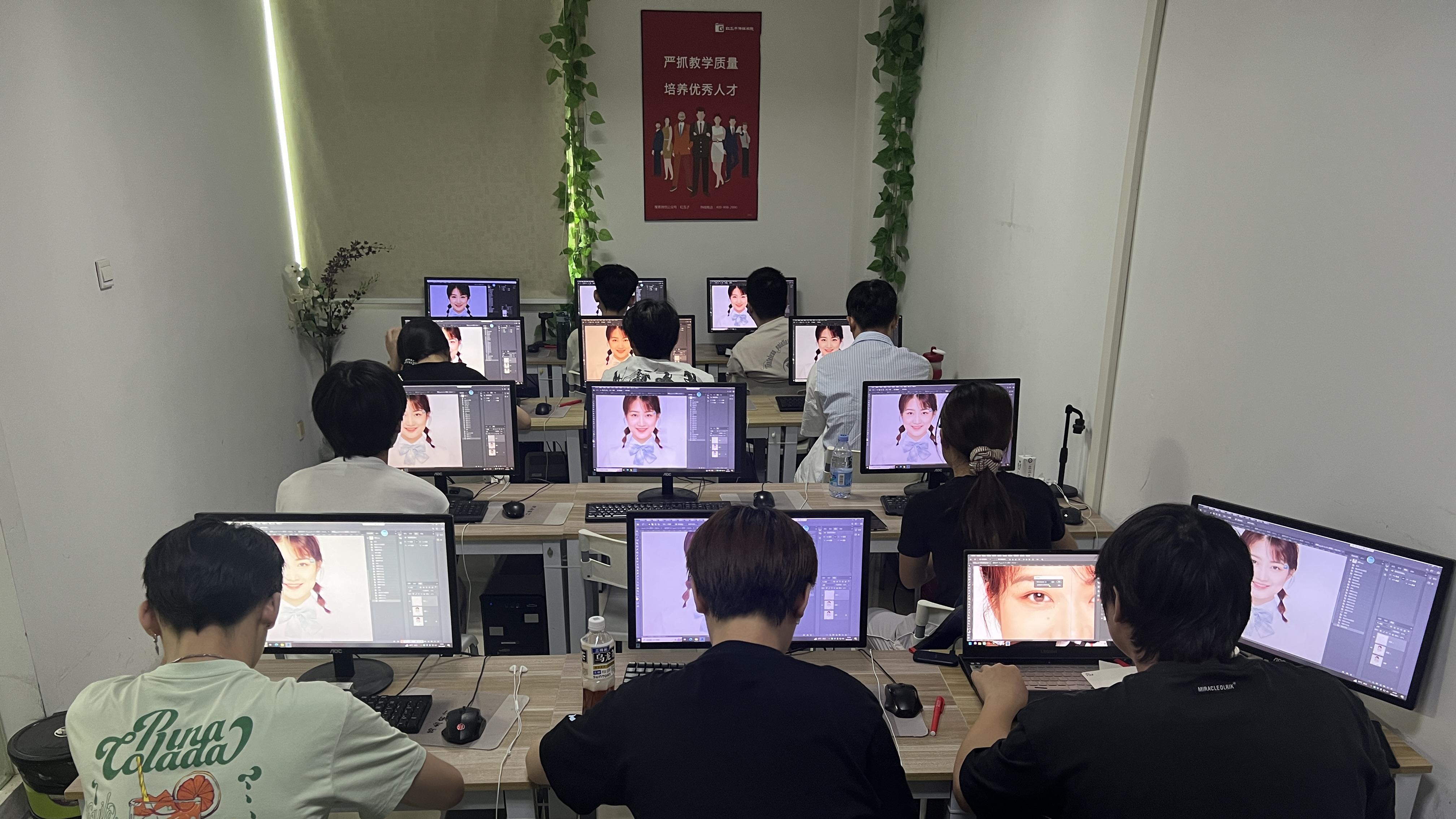 职业教育新标杆：红瓜子产教融合，打通技能培训到就业全链路