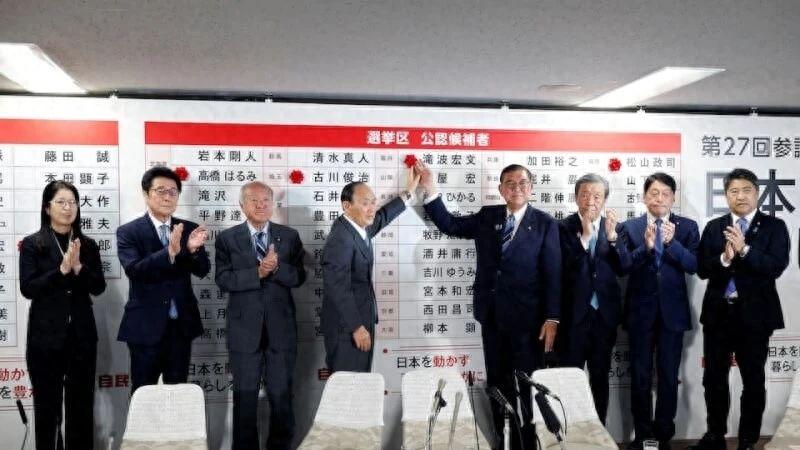 日本刚不许别国访华，22国敲定行程，特朗普也蠢蠢欲动，要定日期