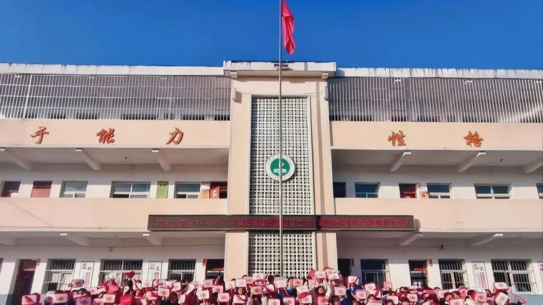 信阳市平桥区：爱小丫基金会女生加油计划持续护航女童发展