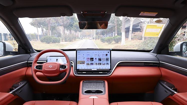 东风奕派eπ008智驾版上市，售18.36万起，标配高阶智驾领航