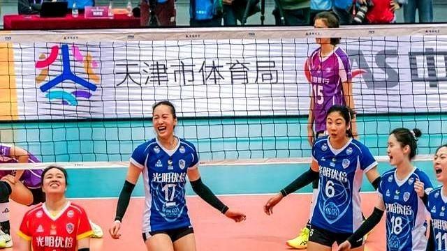 上海女排终结天津王朝：3-0的胜利与中国女排的未来