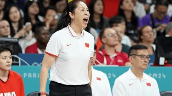 中国篮球迎来重大改变！国家队直接换帅，宣称要重回世界强队行列