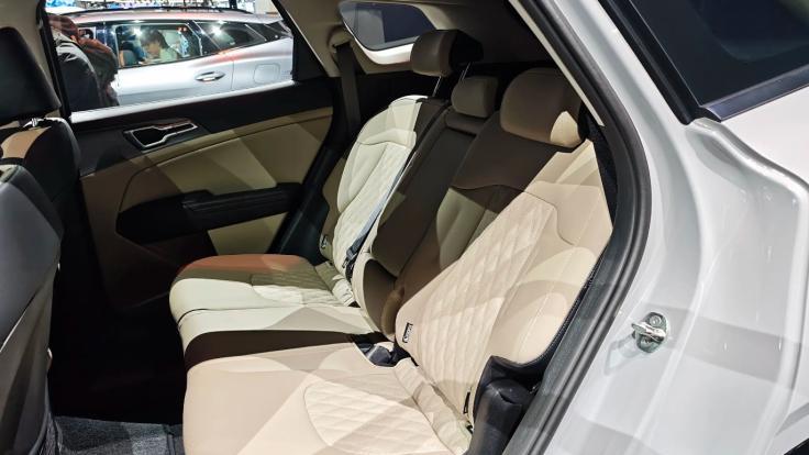 “开摆”？新款起亚狮铂拓界明年上市，只微调外观谁支持