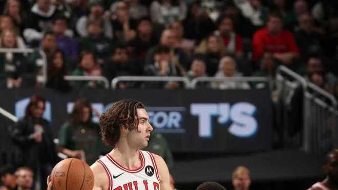 字母哥41+15+9雄鹿大胜东部第一公牛 特纳23+7吉迪16+7+14