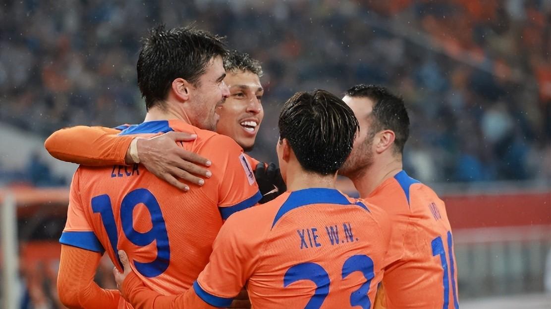 中超联赛第3轮：山东泰山对战梅州客家