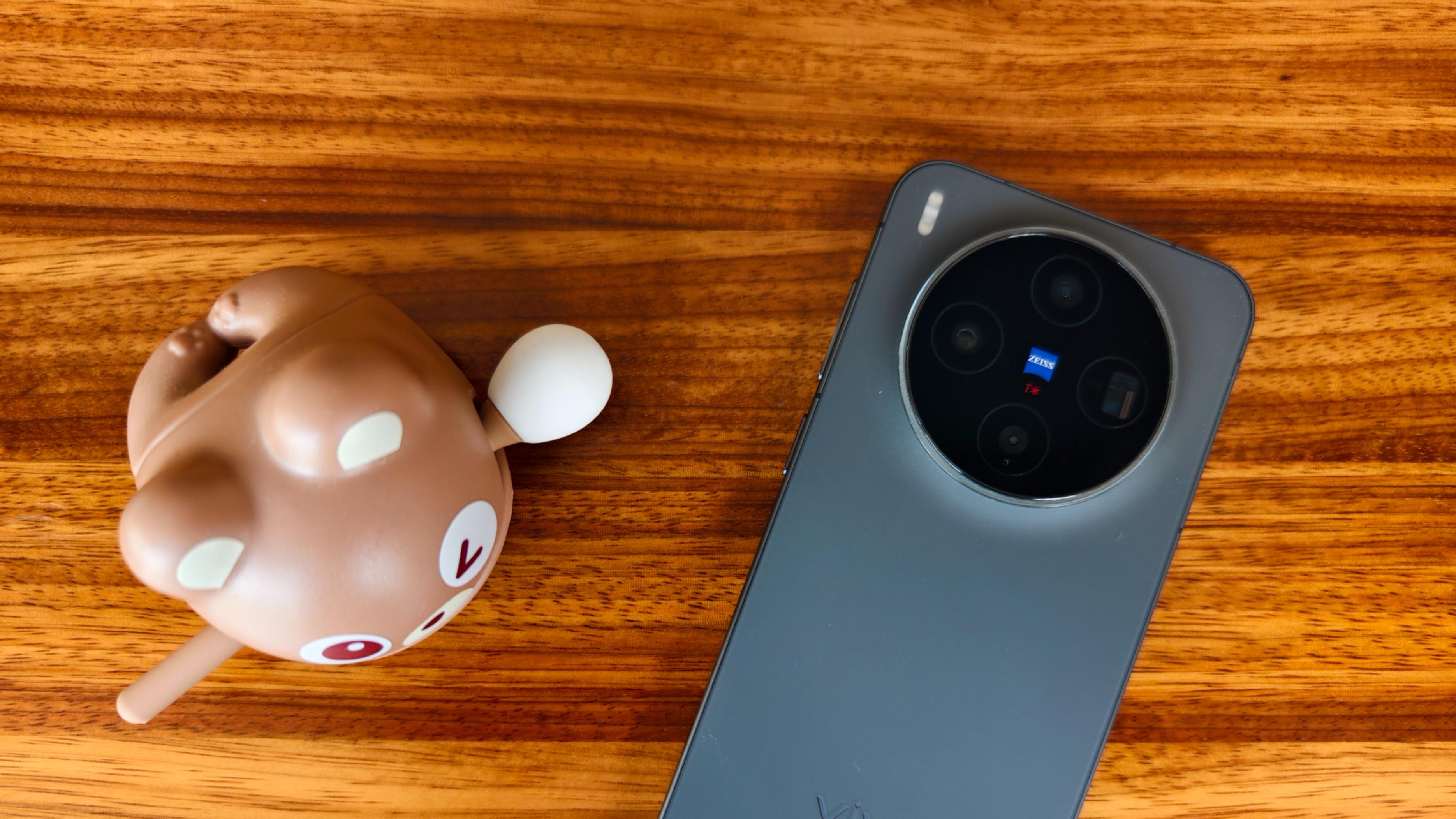 vivo X300上手体验：小屏旗舰的影像与性能巅峰之作